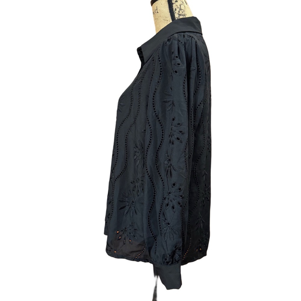 Black Button Down Long Sleeve Eyelet Blouse Size Large - Picture 4 of 7